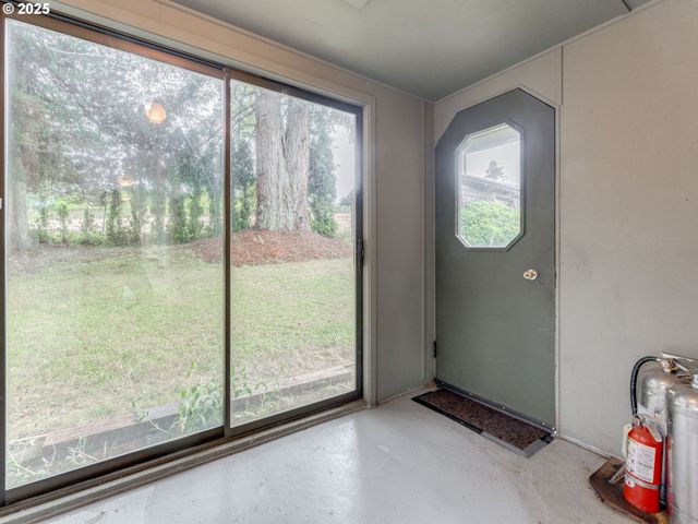 22161 LINDBERG Rd, Clatskanie, OR 97016