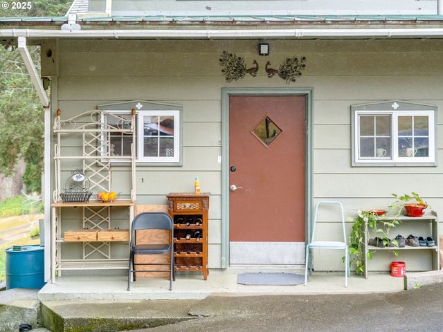 22161 LINDBERG Rd, Clatskanie, OR 97016