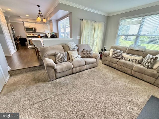 24 WOODYFIELD LN, Delran, NJ 08075