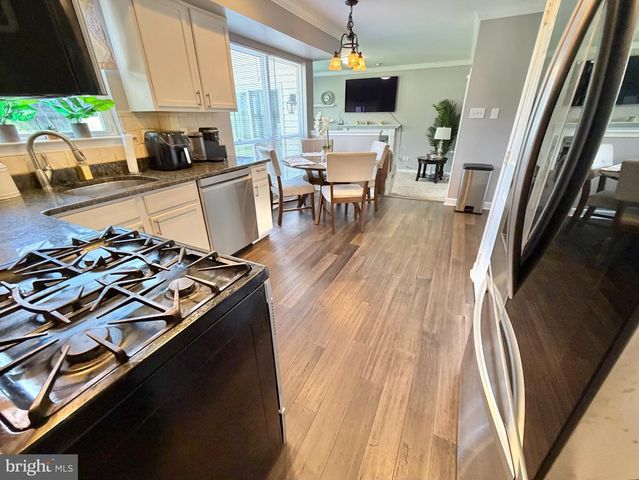 24 WOODYFIELD LN, Delran, NJ 08075