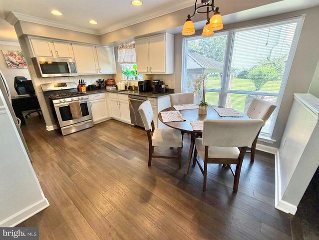 24 WOODYFIELD LN, Delran, NJ 08075