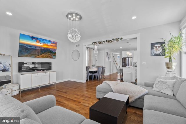 122 CHURCH RD, Jenkintown, PA 19046