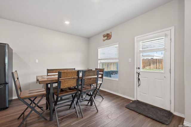 5910 Frisbee Path, Converse, TX 78109