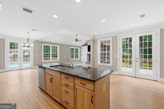 72 Bonnie Reed Passage, Midway, GA 31320