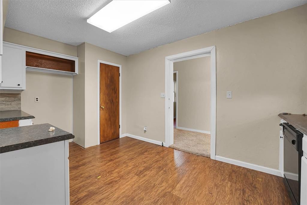 Image 12 of property listing at 22904 N County Road 1840 Road, Mangum, OK 73554