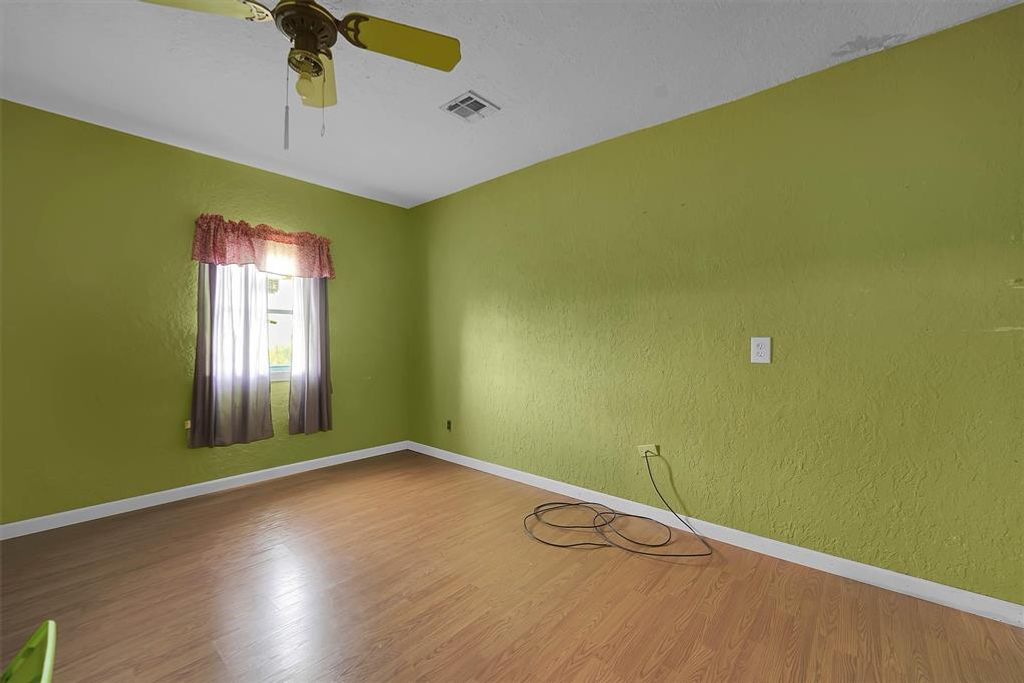 Image 18 of property listing at 22904 N County Road 1840 Road, Mangum, OK 73554