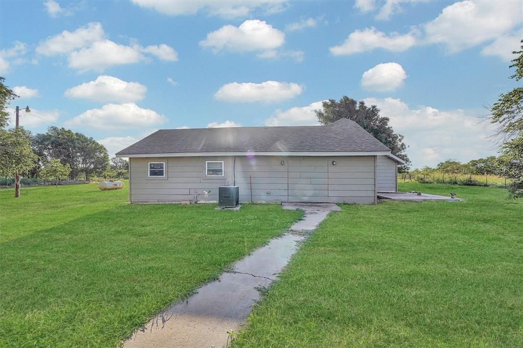 Image 30 of property listing at 22904 N County Road 1840 Road, Mangum, OK 73554