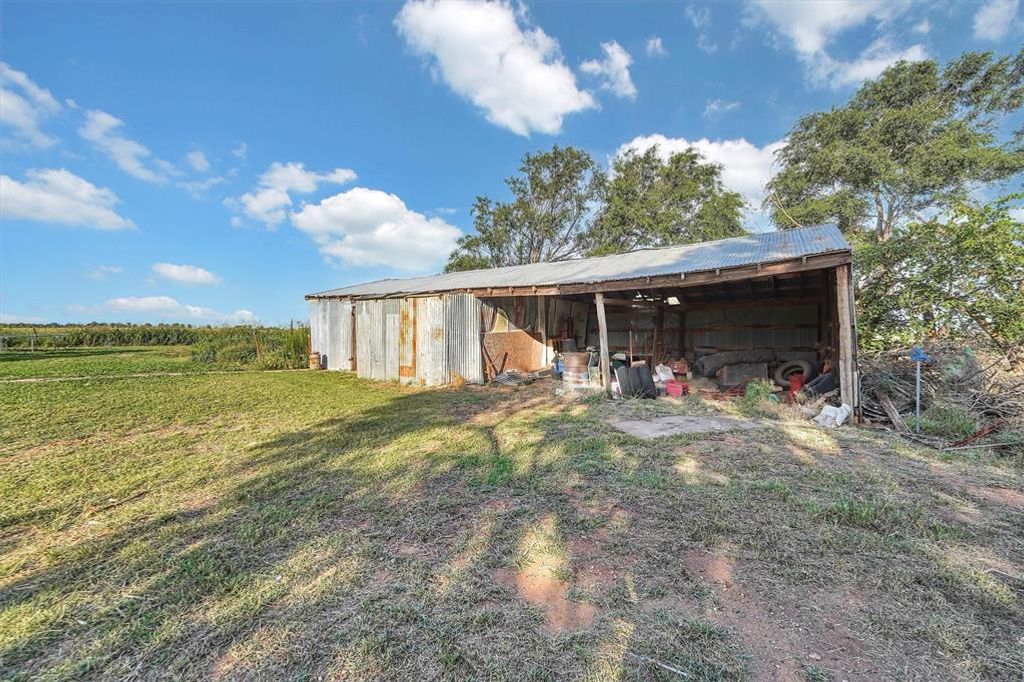 Image 32 of property listing at 22904 N County Road 1840 Road, Mangum, OK 73554