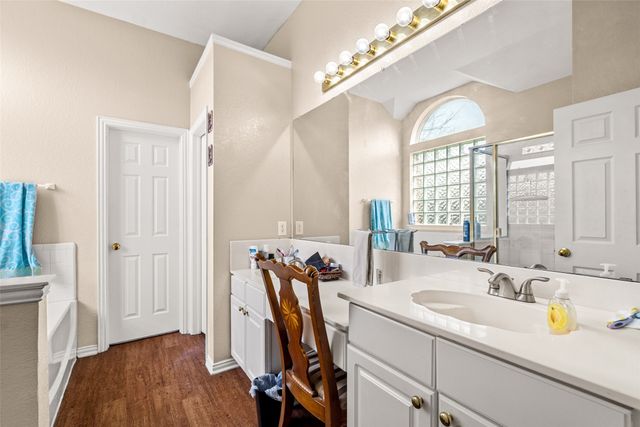 5645 Shadydell Drive, Fort Worth, TX 76135