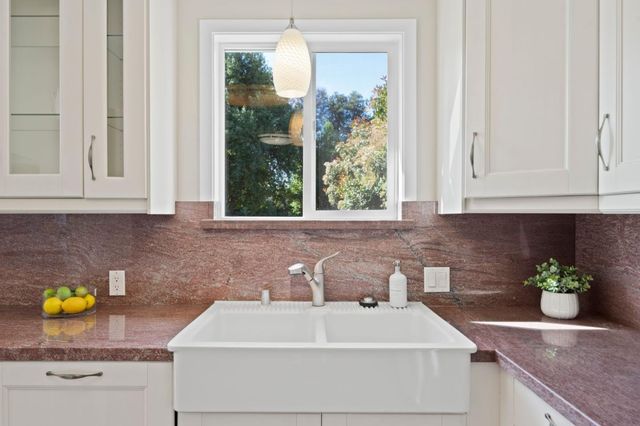 3544 Spring Street, Redwood City, CA 94063