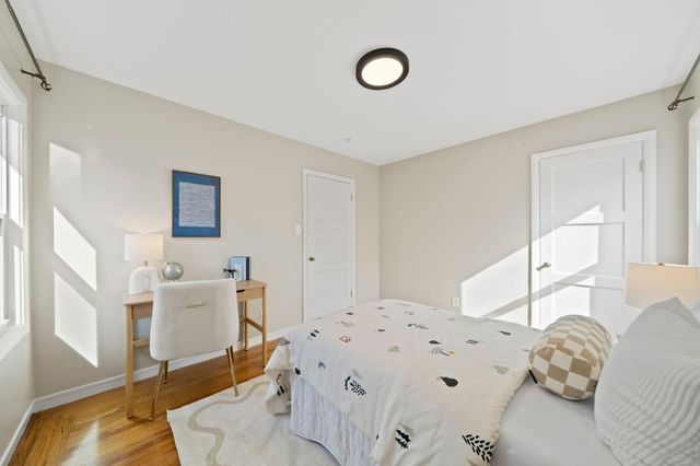 3544 Spring Street, Redwood City, CA 94063