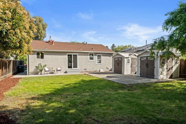 3544 Spring Street, Redwood City, CA 94063