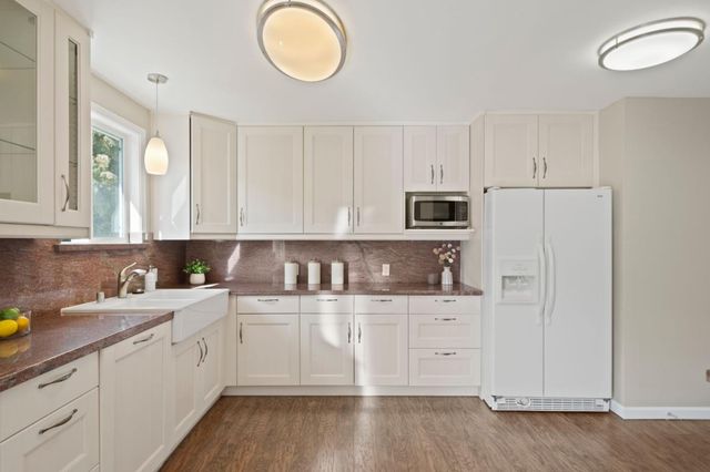 3544 Spring Street, Redwood City, CA 94063