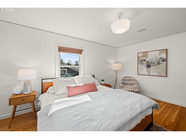 7004 Ne EVERETT St, Portland, OR 97213