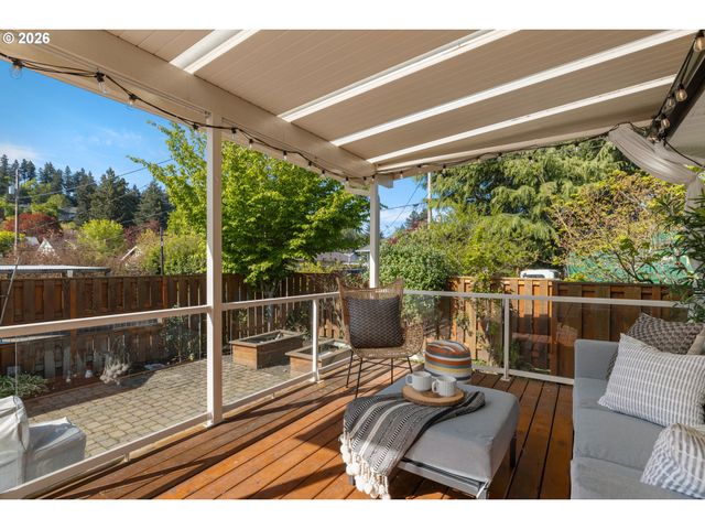 7004 Ne EVERETT St, Portland, OR 97213