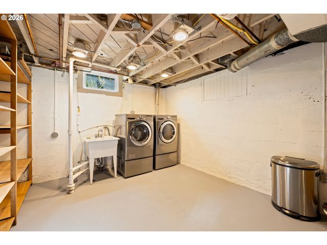 7004 Ne EVERETT St, Portland, OR 97213