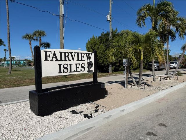 1 Fairview BLVD, Fort Myers Beach, FL 33931