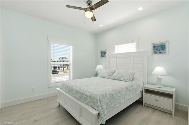 1 Fairview BLVD, Fort Myers Beach, FL 33931