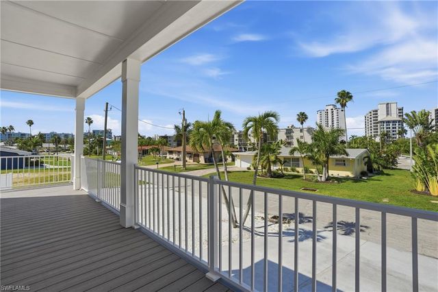 1 Fairview BLVD, Fort Myers Beach, FL 33931