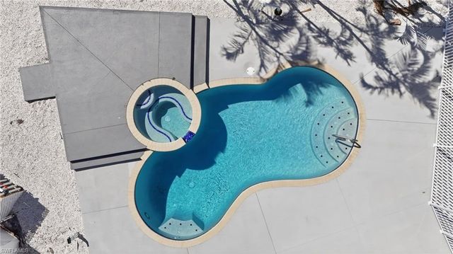 1 Fairview BLVD, Fort Myers Beach, FL 33931