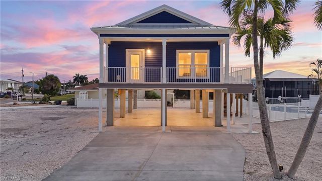 1 Fairview BLVD, Fort Myers Beach, FL 33931