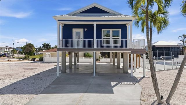 1 Fairview BLVD, Fort Myers Beach, FL 33931