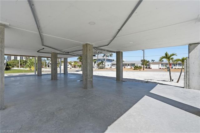 1 Fairview BLVD, Fort Myers Beach, FL 33931