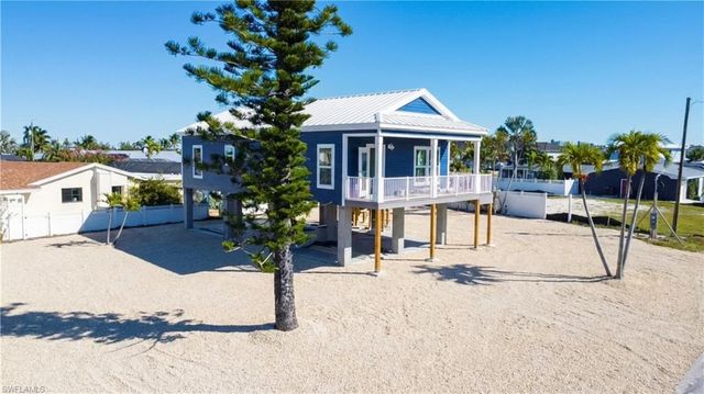 1 Fairview BLVD, Fort Myers Beach, FL 33931