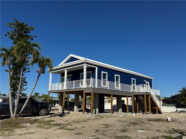 1 Fairview BLVD, Fort Myers Beach, FL 33931