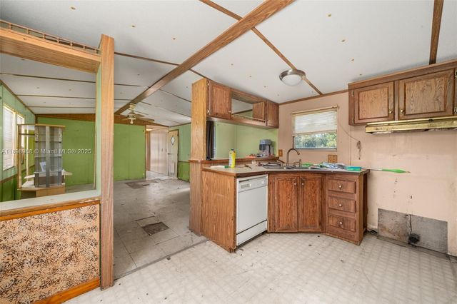 2316 Gem Stone, Sebring, FL 33857