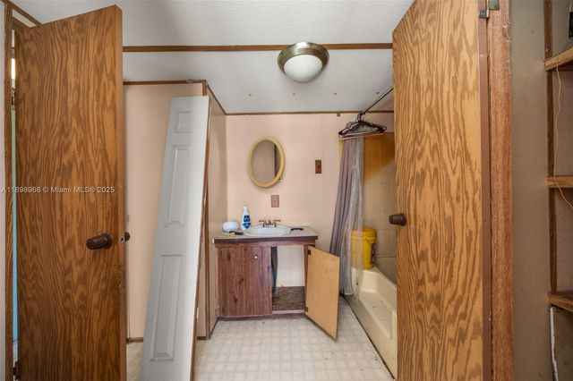 2316 Gem Stone, Sebring, FL 33857