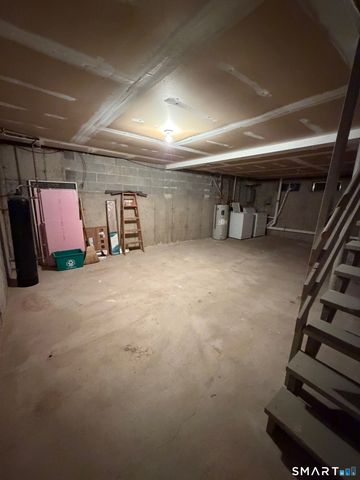 1 Abbott Road 128, Ellington, CT 06029