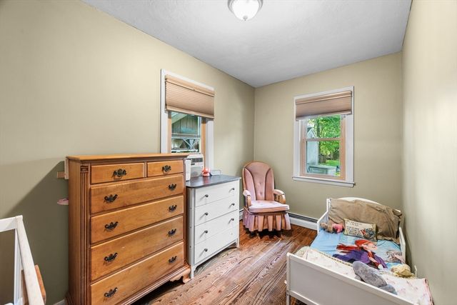 15 Quannapowitt Ave, Wakefield, MA 01880
