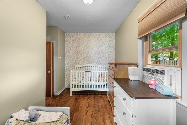 15 Quannapowitt Ave, Wakefield, MA 01880