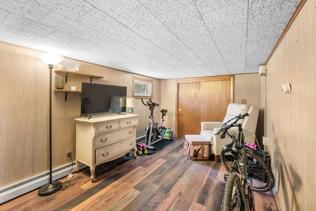 15 Quannapowitt Ave, Wakefield, MA 01880