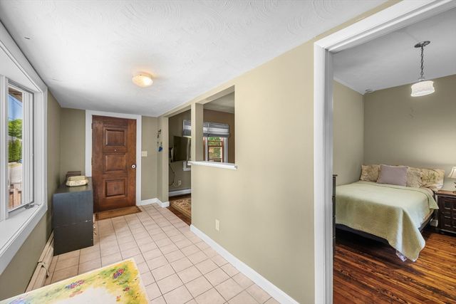 15 Quannapowitt Ave, Wakefield, MA 01880