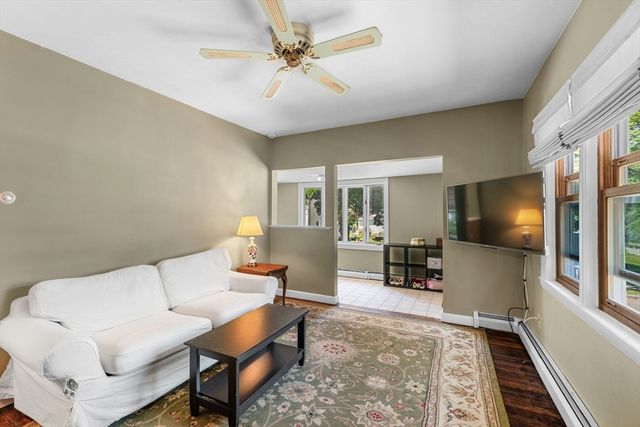 15 Quannapowitt Ave, Wakefield, MA 01880