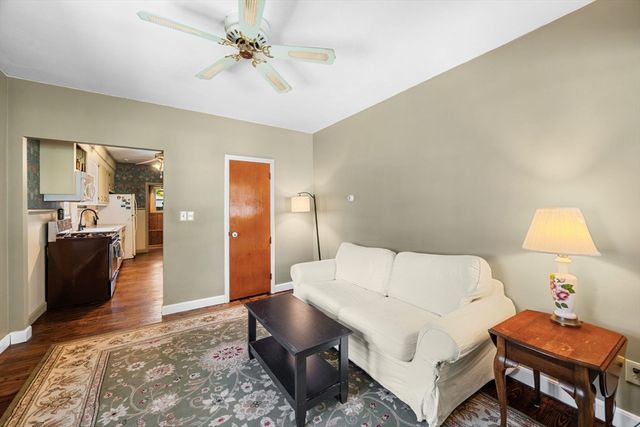 15 Quannapowitt Ave, Wakefield, MA 01880