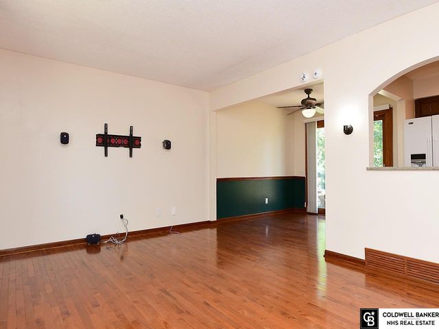 11673 Sunburst Avenue, Omaha, NE 68164