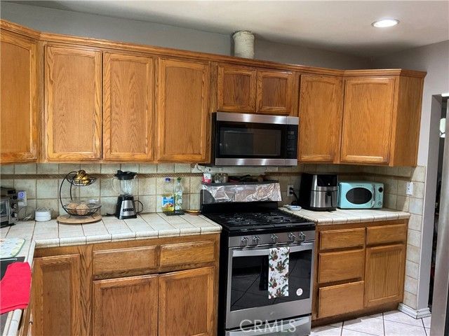 10655 Limonite, Jurupa Valley, CA 91752