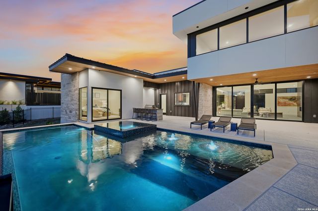 62 Via Aragon, San Antonio, TX 78257