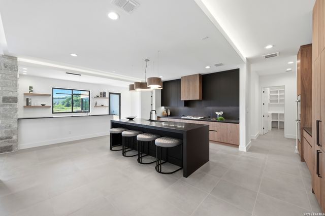 62 Via Aragon, San Antonio, TX 78257