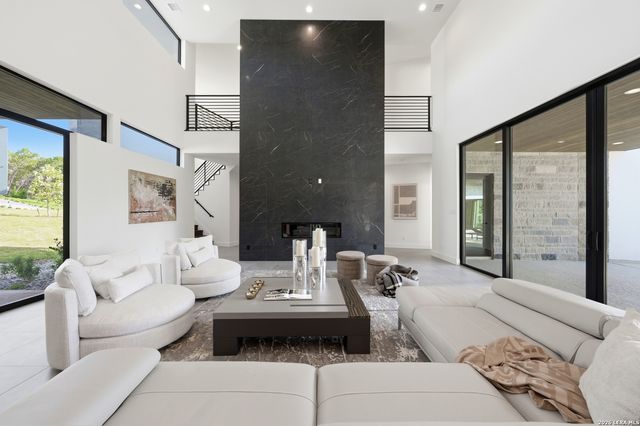 62 Via Aragon, San Antonio, TX 78257