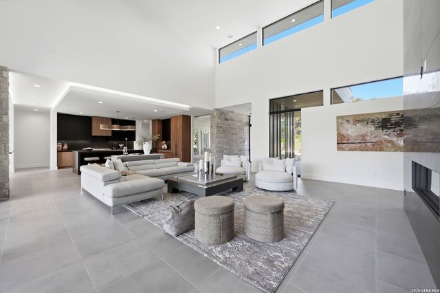 62 Via Aragon, San Antonio, TX 78257