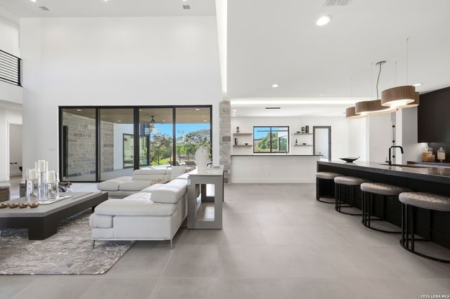 62 Via Aragon, San Antonio, TX 78257