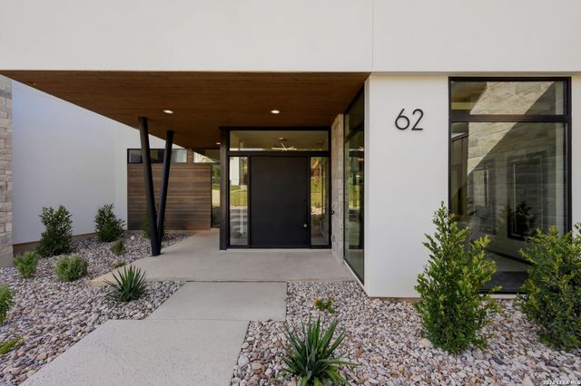 62 Via Aragon, San Antonio, TX 78257