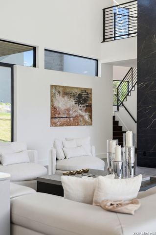 62 Via Aragon, San Antonio, TX 78257