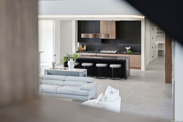 62 Via Aragon, San Antonio, TX 78257