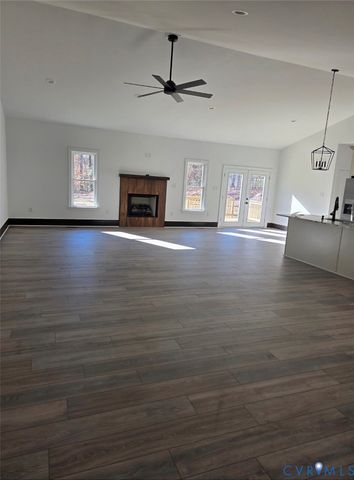 632 Signboard Rd, Louisa, VA 23024