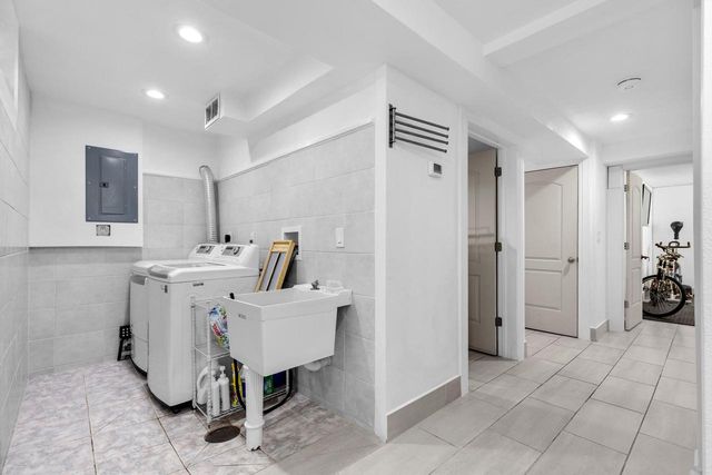 1963 S. 7th STREET, Milwaukee, WI 53207